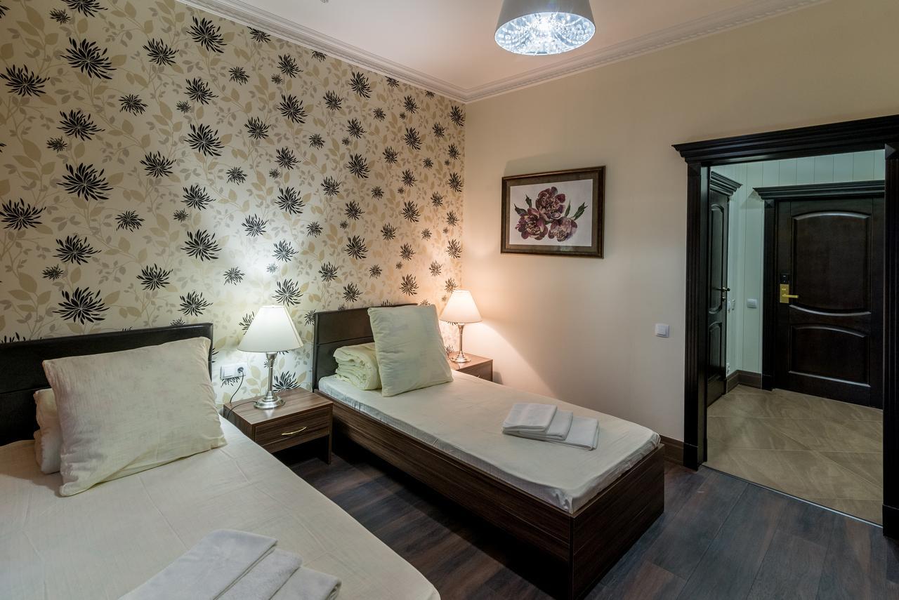 Krts Korona Hotel Sudilovichi Eksteriør billede