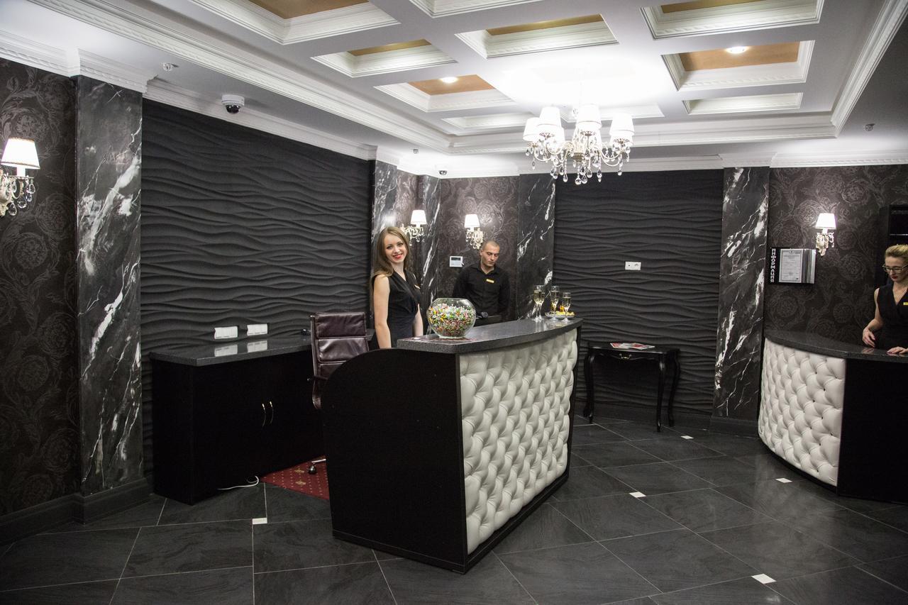 Krts Korona Hotel Sudilovichi Eksteriør billede