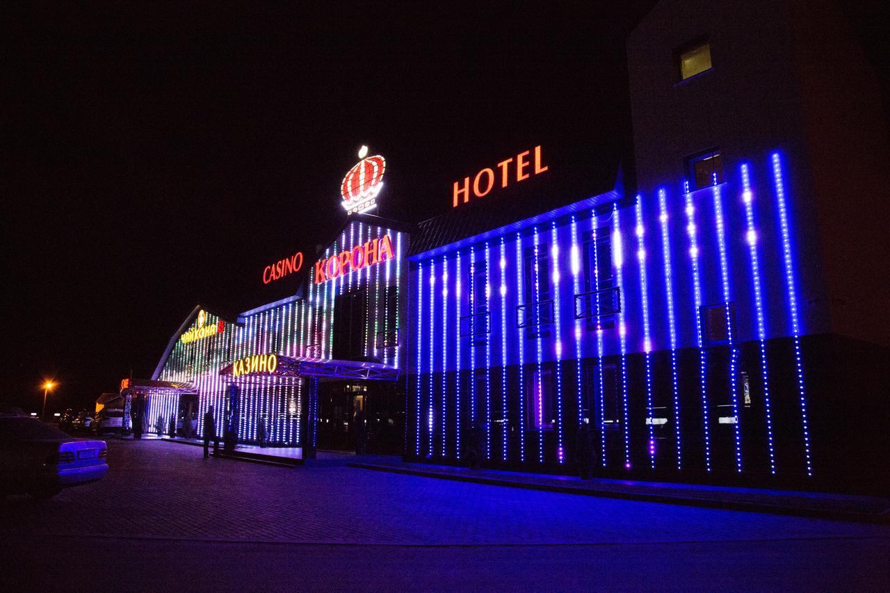 Krts Korona Hotel Sudilovichi Eksteriør billede